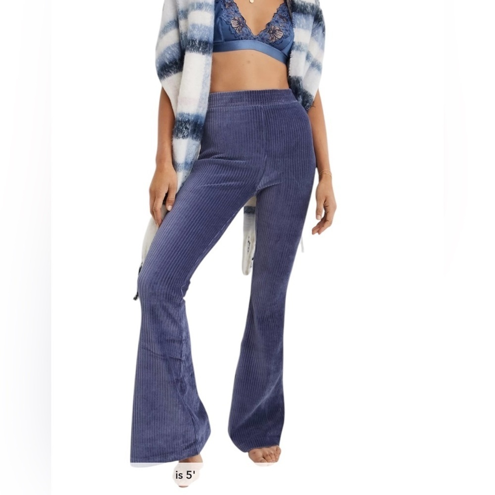 Aerie New NWT Dark Blue Groove On Velour High Waisted Flare Pant Size Small